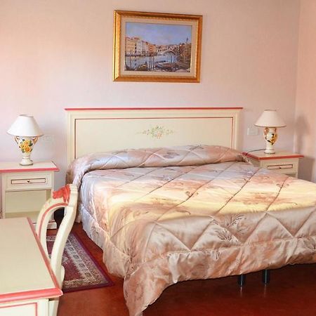 Best Holidays Venice Luaran gambar
